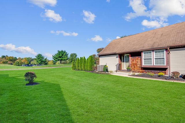 42 Yorkshire Drive B, Monroe, NJ 08831