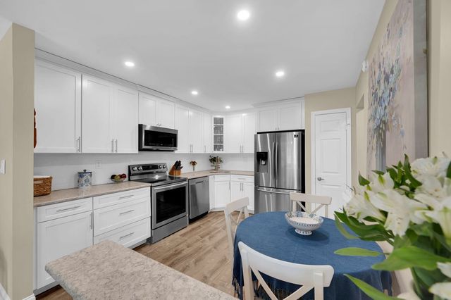 42 Yorkshire Drive B, Monroe, NJ 08831