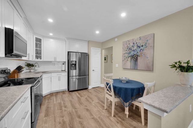 42 Yorkshire Drive B, Monroe, NJ 08831