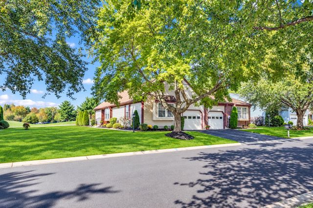 42 Yorkshire Drive B, Monroe, NJ 08831