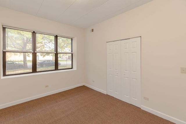 4752 S Wabash Avenue 106, Chicago, IL 60615