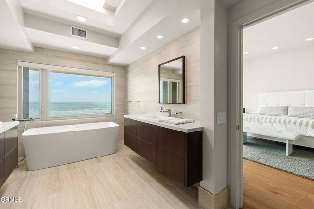 827 Mandalay Beach Road, Oxnard, CA 93035