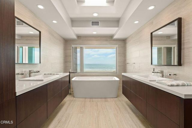 827 Mandalay Beach Road, Oxnard, CA 93035