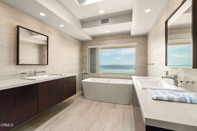 827 Mandalay Beach Road, Oxnard, CA 93035
