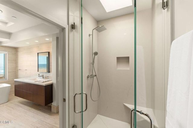 827 Mandalay Beach Road, Oxnard, CA 93035