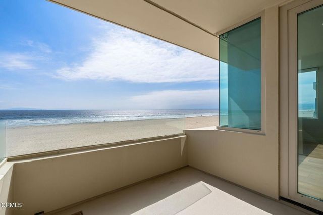 827 Mandalay Beach Road, Oxnard, CA 93035