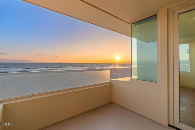 827 Mandalay Beach Road, Oxnard, CA 93035