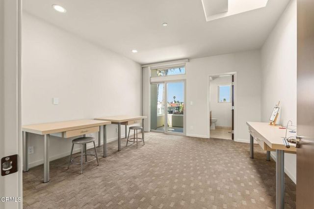 827 Mandalay Beach Road, Oxnard, CA 93035