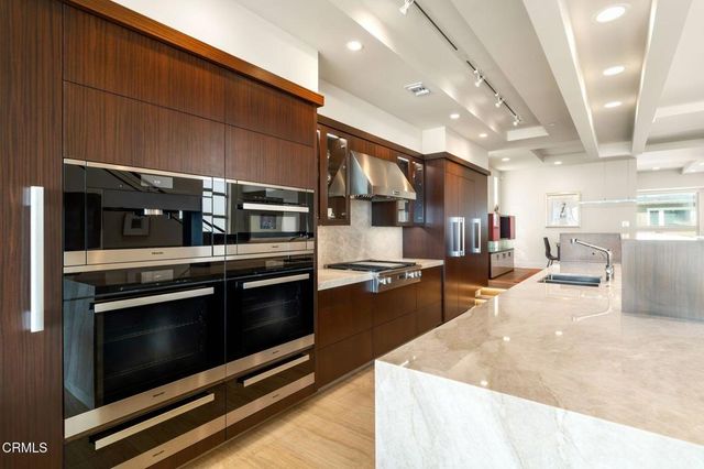 827 Mandalay Beach Road, Oxnard, CA 93035
