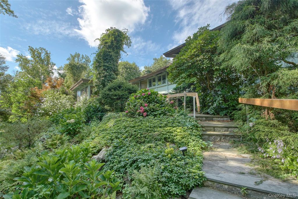 35 Saxon Woods Road, White Plains, NY 10605 — photo 5