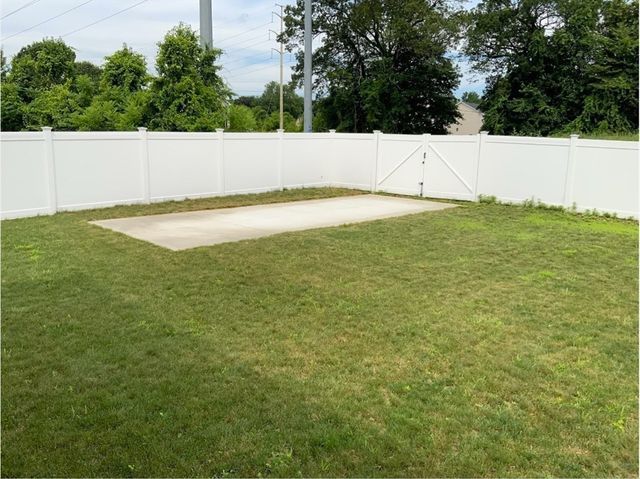 25 Damato Way, Agawam, MA 01001