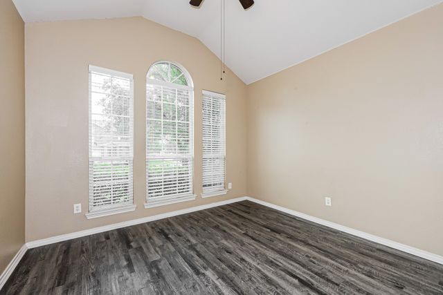 8421 Miramax Trail, Dallas, TX 75249