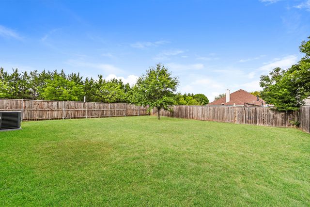 8421 Miramax Trail, Dallas, TX 75249