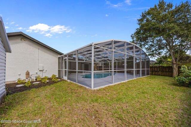 960 Canton Street NW, Palm Bay, FL 32907