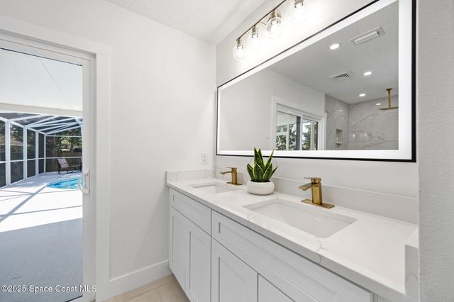 960 Canton Street NW, Palm Bay, FL 32907