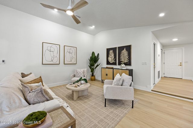 960 Canton Street NW, Palm Bay, FL 32907