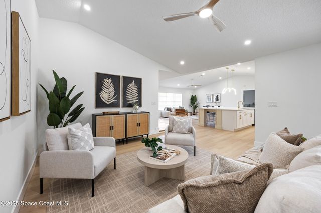 960 Canton Street NW, Palm Bay, FL 32907