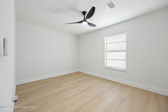 960 Canton Street NW, Palm Bay, FL 32907