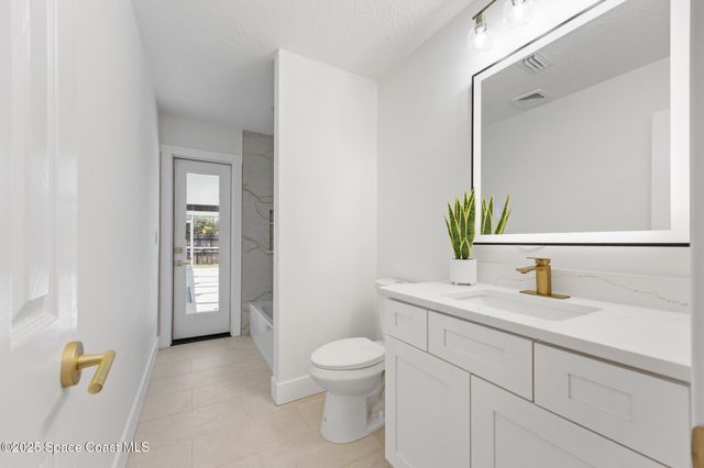 960 Canton Street NW, Palm Bay, FL 32907