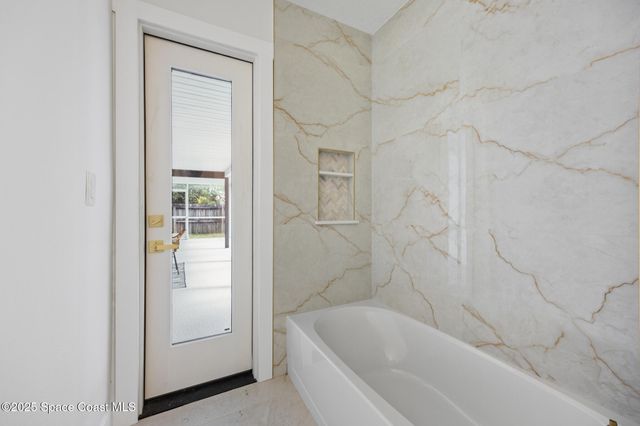 960 Canton Street NW, Palm Bay, FL 32907