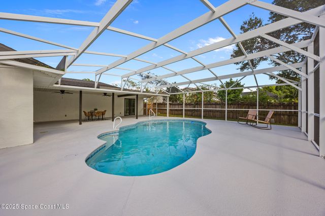 960 Canton Street NW, Palm Bay, FL 32907