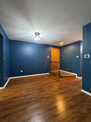 871 Cross Creek Court C3, Roselle, IL 60172