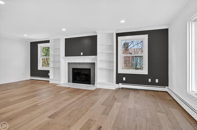 22422 Lakeland Street, St Clair Shores, MI 48081