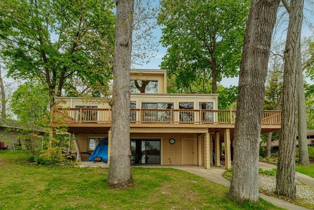 N9238 South Shore DRIVE, East Troy, WI 53120
