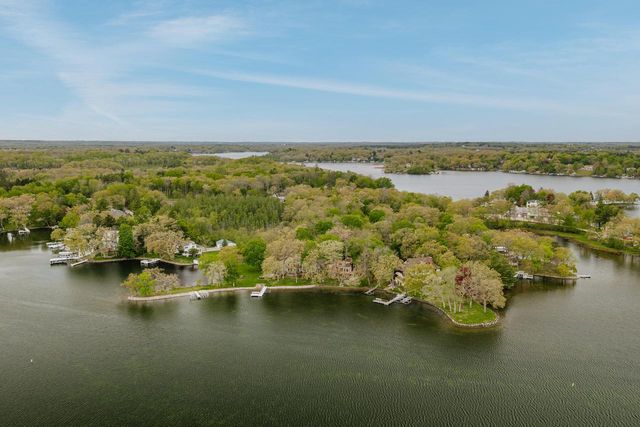 N9238 South Shore DRIVE, East Troy, WI 53120