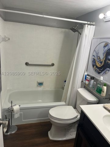 159 Ventnor J 159, Deerfield Beach, FL 33442