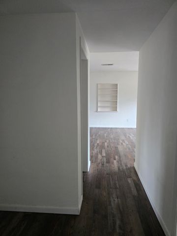 309 W Oak St, Perry, FL 32347