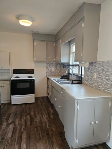 309 W Oak St, Perry, FL 32347