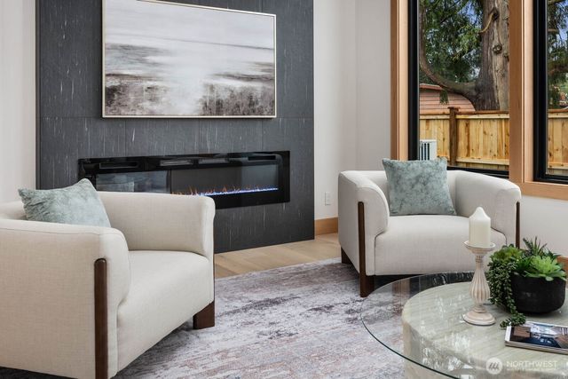 1207 145th Avenue SE, Bellevue, WA 98007