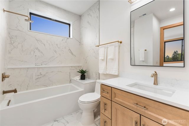 1207 145th Avenue SE, Bellevue, WA 98007
