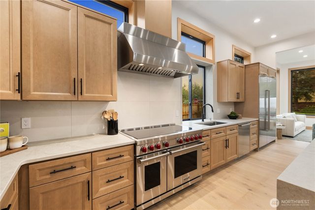 1207 145th Avenue SE, Bellevue, WA 98007