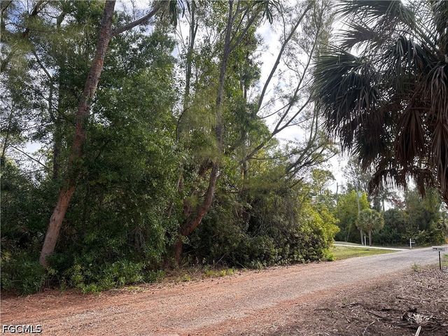 7342 Sundiet BLVD, Bokeelia, FL 33922