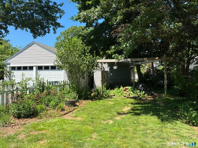 31 Elihu Street, Hamden, CT 06517