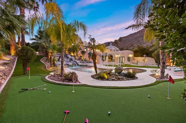 231 W El Camino Way, Palm Springs, CA 92264