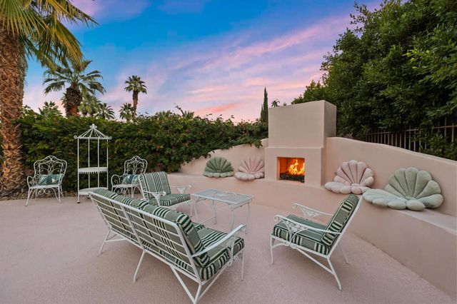 231 W El Camino Way, Palm Springs, CA 92264