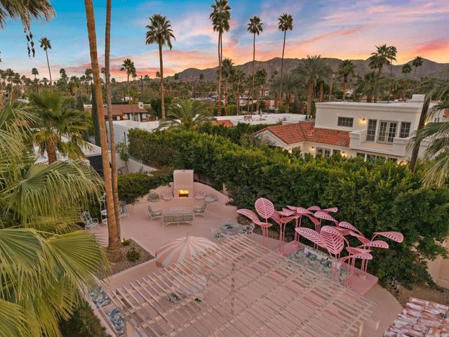 231 W El Camino Way, Palm Springs, CA 92264