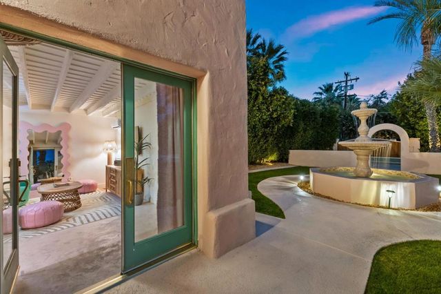 231 W El Camino Way, Palm Springs, CA 92264