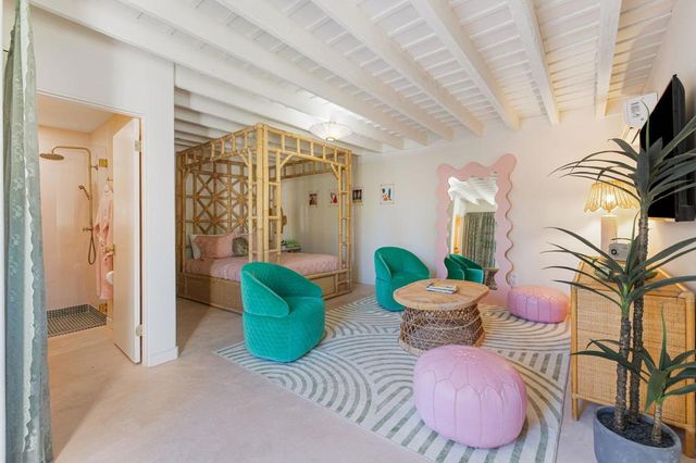 231 W El Camino Way, Palm Springs, CA 92264