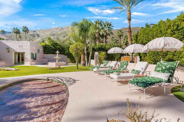 231 W El Camino Way, Palm Springs, CA 92264