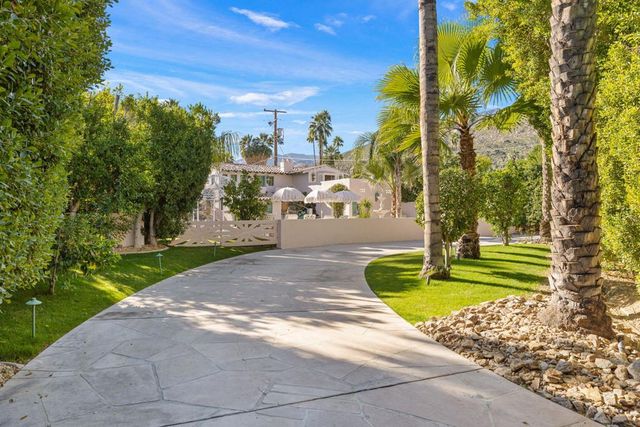 231 W El Camino Way, Palm Springs, CA 92264