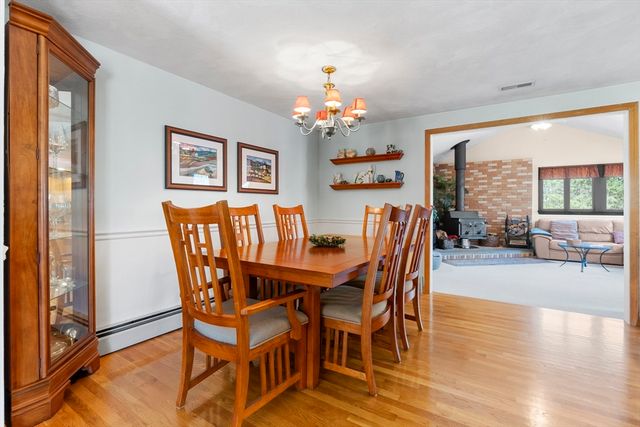 137 Catamount Rd, Tewksbury, MA 01876