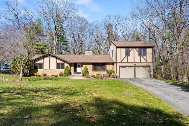 137 Catamount Rd, Tewksbury, MA 01876