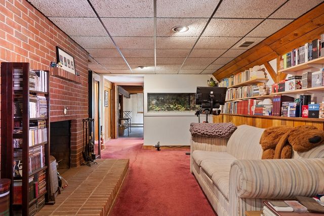 137 Catamount Rd, Tewksbury, MA 01876