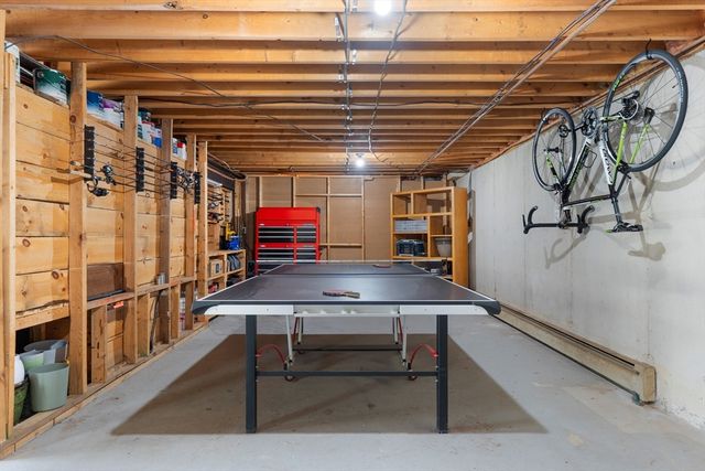 137 Catamount Rd, Tewksbury, MA 01876