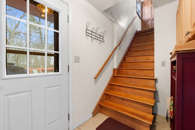 137 Catamount Rd, Tewksbury, MA 01876