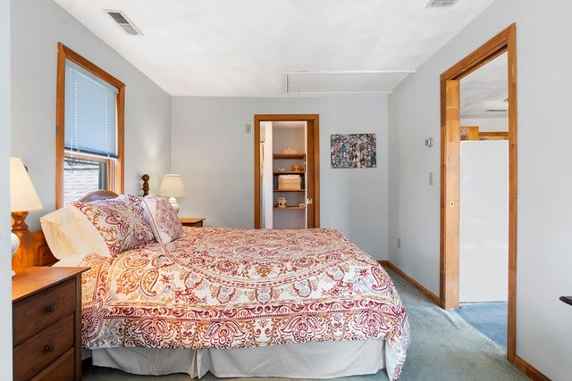 137 Catamount Rd, Tewksbury, MA 01876